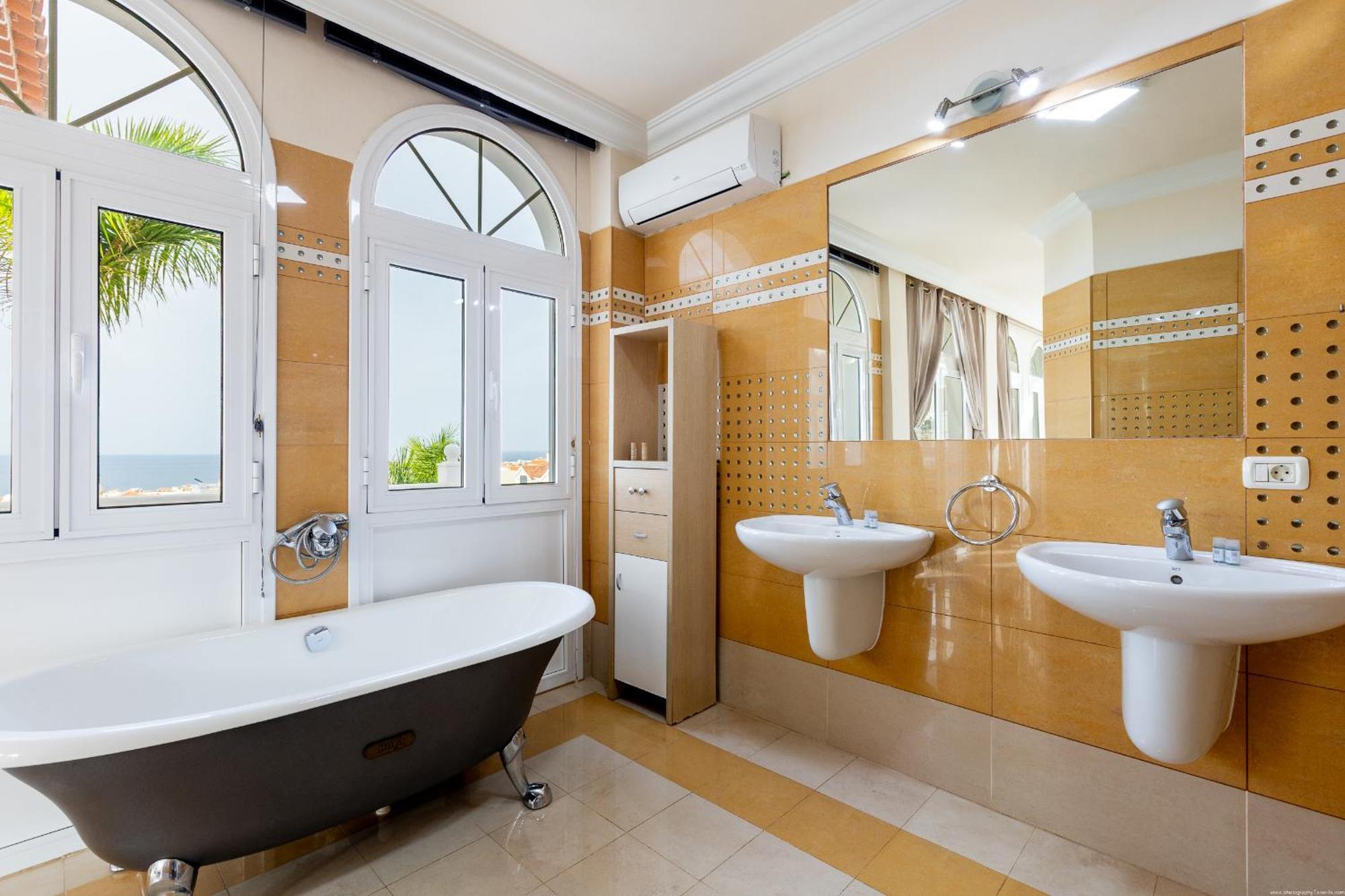 Villa Ocean Palm, Heated Pool! Адехе Екстериор снимка