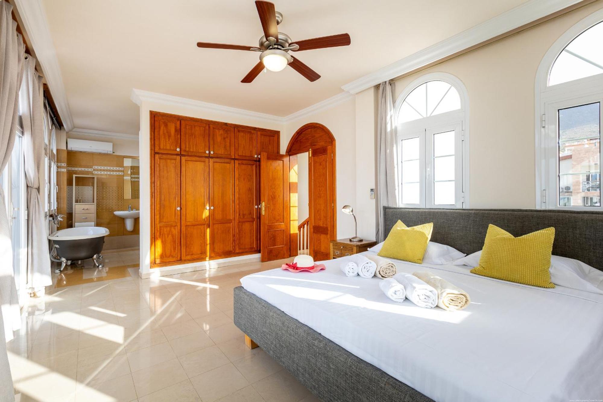 Villa Ocean Palm, Heated Pool! Адехе Екстериор снимка